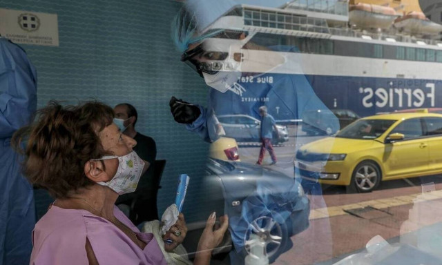 Κορoνοϊός - Πειραιάς: Οι επιβάτες αυτών των πλοίων θα υποβληθούν σε τεστ