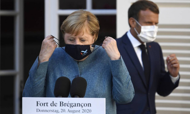 Μακρόν σε Μέρκελ: Αλληλεγγύη και προστασία σε Ελλάδα και Κύπρο