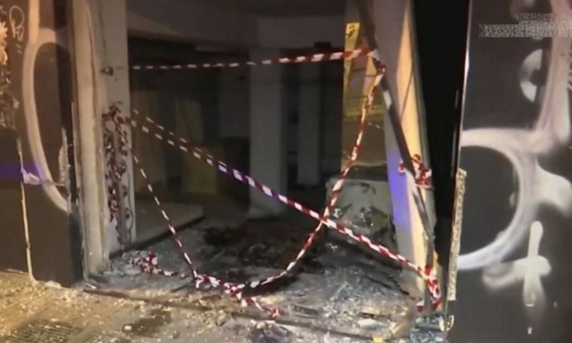 Απίστευτο τροχαίο στην Αθήνα: Πακιστανός ισοπέδωσε κατάστημα στην Ακαδημίας