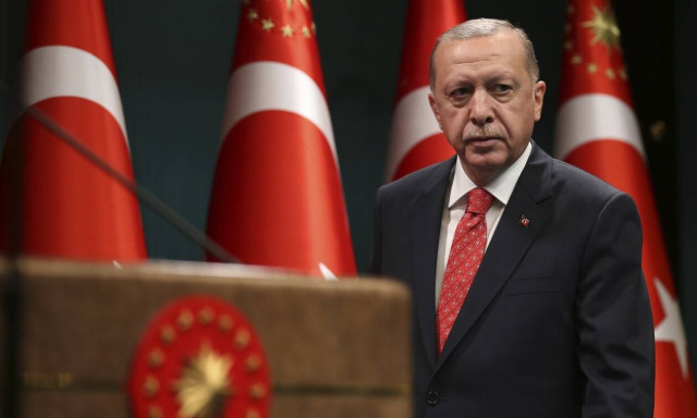 Επικοινωνιακό σόου από τον Ερντογάν στη Μαύρη Θάλασσα – Τι θα ανακοινώσει