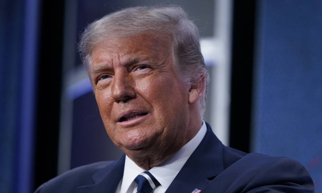 Κορονοϊός - Τράμπ: Η FDA θέλει να καθυστερήσει το εμβόλιο για τον Covid-19