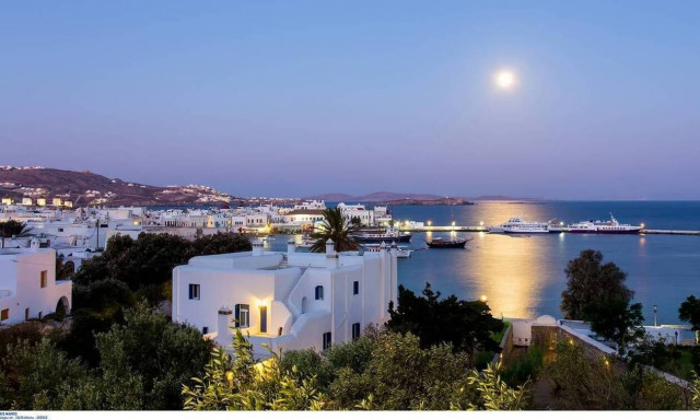 Κορονοϊός: Οι περιοχές που τα καταστήματα κλείνουν τα μεσάνυχτα και έχουν ανώτατο όριο συναθροίσεων