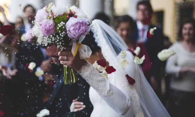 Κορονοϊός: Πήγες καλεσμένος σε γάμο; Δες πόσα θα πληρώσεις!