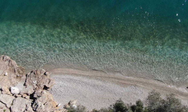 Παραλία... Νεκροταφείο: Μόλις 15 λεπτά από το Ναύπλιο (vid)