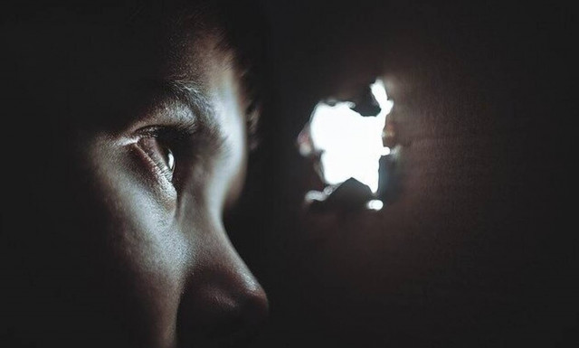 Ρόδος - Η απόλυτη φρίκη: Oμολόγησε ο 18χρονος που κατηγορείται ότι βίασε τον 13χρονο αδερφό του 