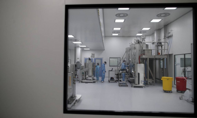  Κορονοϊός: Η κυβέρνηση Τραμπ θέλει να δοθεί έγκριση στο πειραματικό εμβόλιο της AstraZeneca 