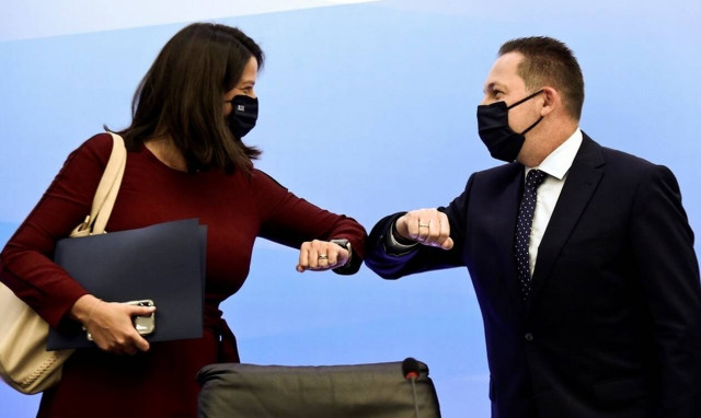 Κορονοϊός - Σχολεία:Πότε ανοίγουν -Ποιοι και πώς θα φορούν μάσκα -Τι ισχύει για απουσίες,διαλείμματα