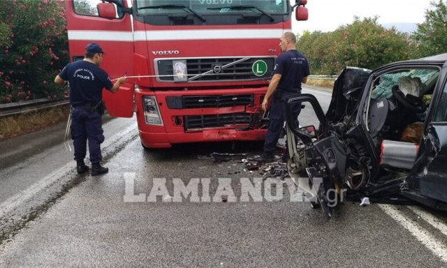 Τροχαίο δυστύχημα στη Στυλίδα: Σύγκρουση ΙΧ με νταλίκα - Νεκρή μία 55χρονη