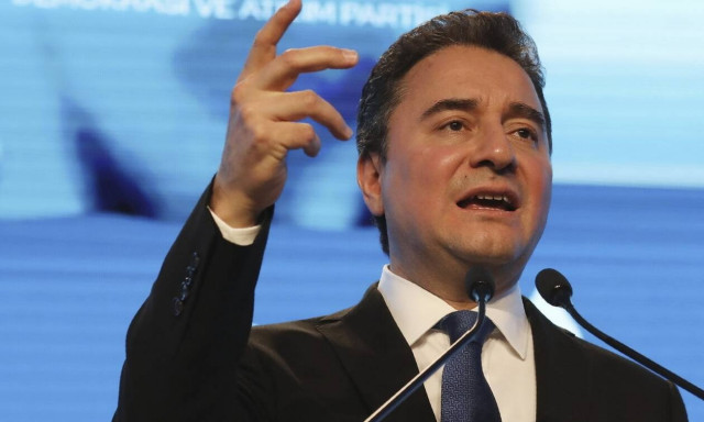 Τουρκία: Θετικός στον κορονοϊό ο πρώην υπουργός οικονομίας Αλί Μπαμπατζάν