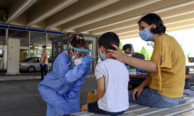 Κορονοϊός: «Θερίζει» τον πλανήτη - Πάνω από 810.000 νεκροί και 23 εκατ. κρούσματα