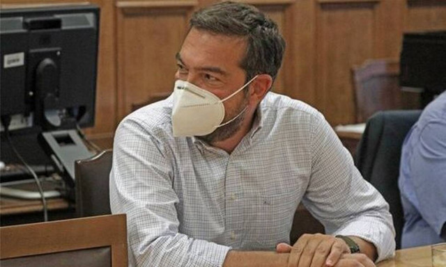 Το μούσι του Τσίπρα και η ψαλίδα... 