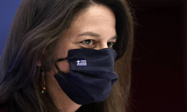 Κεραμέως: Δεν νοείται κανείς στο σχολείο χωρίς μάσκα! (vid)