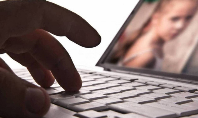 Ρόδος: Απάντηση-σοκ από την μητέρα που κατηγορείται για παιδική πορνογραφία