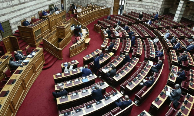 ΑΟΖ: Δείτε LIVE την ψηφοφορία για τις συμφωνίες με Ιταλία και Αίγυπτο