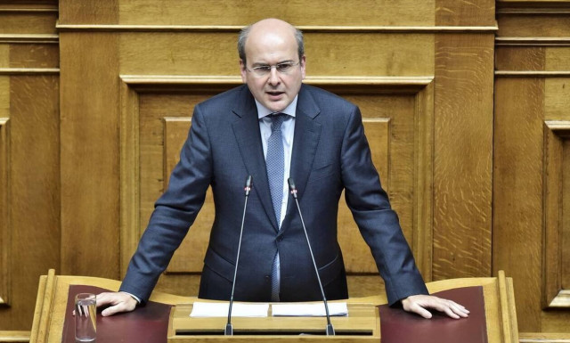 Χατζηδάκης: Μέσα σε 30 ώρες επιδοτήθηκαν πάνω από 1.000 ηλεκτρικά οχήματα