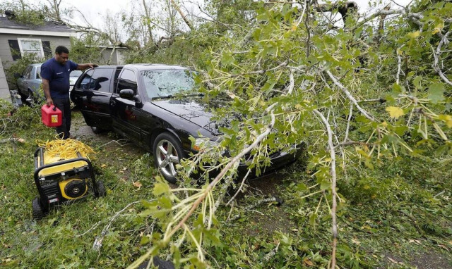ΗΠΑ: Νεκροί και εκτεταμένες καταστροφές λόγω του τυφώνα Λάουρα