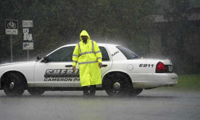 ΗΠΑ: Έφτασε στην Λουιζιάνα ο κυκλώνας Λόρα - Έχει ενισχυθεί στην κατηγορία 4 (vid)