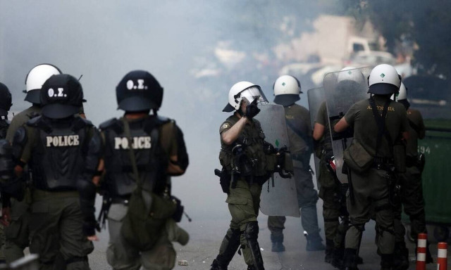 ΕΛΑΣ: Σενάρια και ασκήσεις για την εφαρμογή του νέου νόμου για τις πορείες