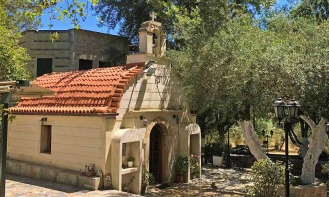 Ο Άγιος Φανούριος στην Κρήτη με τα ξακουστά θαύματα! (vid)