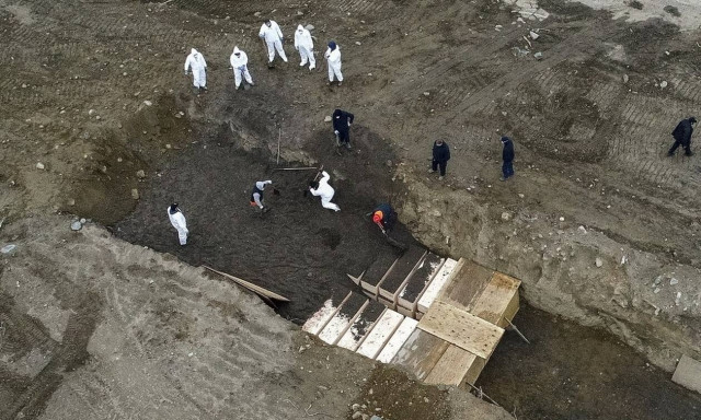 ΗΠΑ: Ξεπέρασαν τους 180.000 οι νεκροί από COVID-19