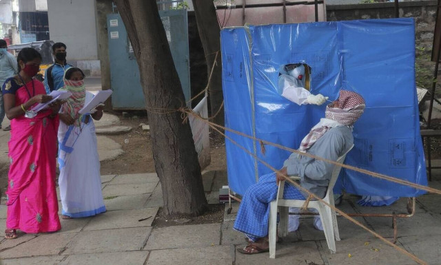 Κορονοϊός - Ινδία: 77.266 κρούσματα σε 24 ώρες