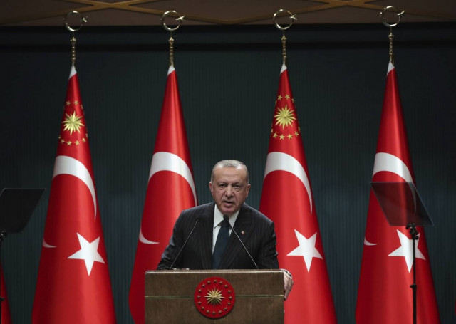 FAZ: Ο Ερντογάν οδηγεί την Τουρκία στη φτώχεια  