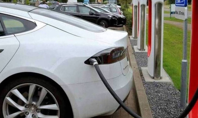 Ηλεκτροκίνηση: «Βροχή» οι αιτήσεις - Απορρόφηση 2,3 εκατ. ευρώ σε 3,5 ημέρες