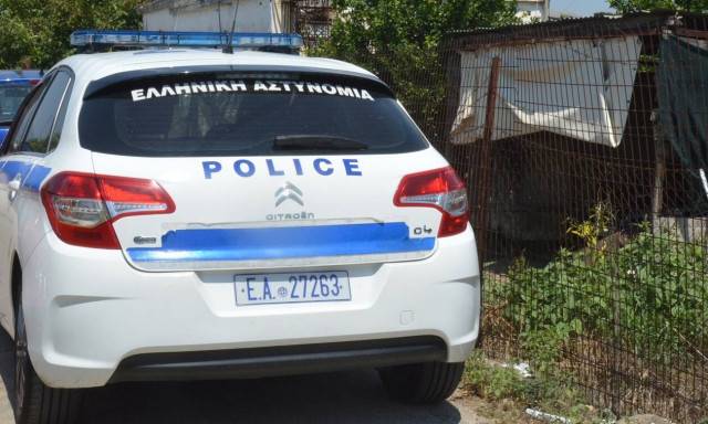 Πάτρα: Απίστευτη απάτη - Πέταξε 41.600 ευρώ από το μπαλκόνι