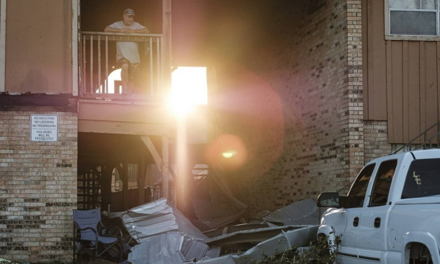 ΗΠΑ: 14 νεκροί και καταστροφές από το σαρωτικό πέρασμα του κυκλώνα «Λόρα»