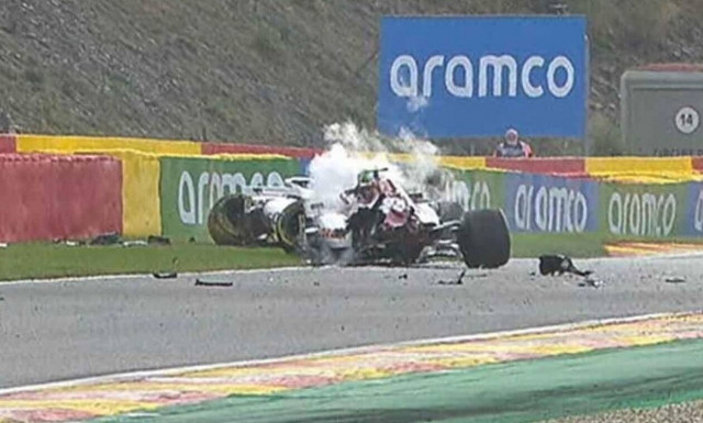 Formula 1: Τρομακτικό ατύχημα Τζιοβινάτσι – Ράσελ το Σπα (pics - vid)