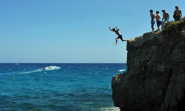 Έκτακτο δελτίο ΕΜΥ: Κυριακή με 39 βαθμούς - Από Δευτέρα... τα 40αρια 