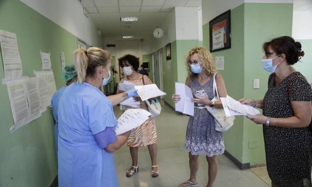 Κορονοϊός - ΠΟΥ:«Συνταγή για καταστροφή» το άνοιγμα της κοινωνίας χωρίς έλεγχο