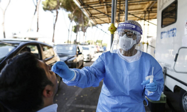 Κορονοϊός: Αυτά είναι τα μέτρα στη δομή φιλοξενίας στον Βύρωνα και στο γηροκομείο στο Μοσχάτο