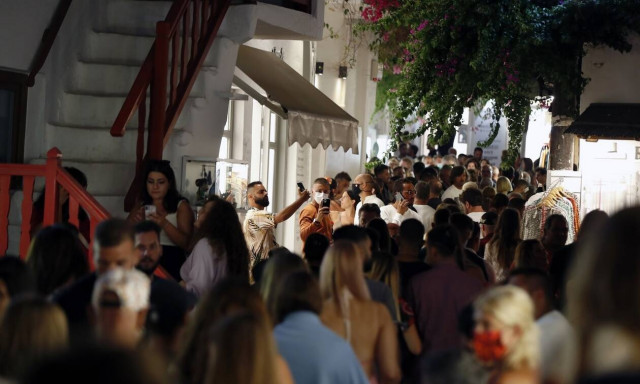 Κορονοϊός: Ο «χάρτης» με τα παράνομα πάρτι στη Μύκονο - Οι ταρίφες ανά βίλα