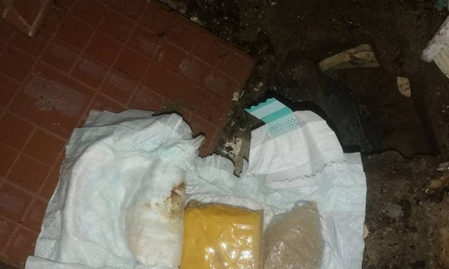 Θεσσαλονίκη: Οι πάνες του... μωρού στο μπάνιο έκρυβαν κάτι επικίνδυνο (pics)