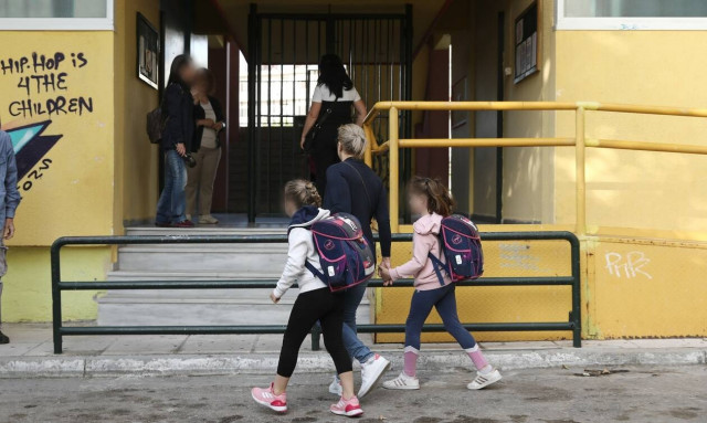 The days until the re-opening of schools are crucial, Zacharaki stresses 