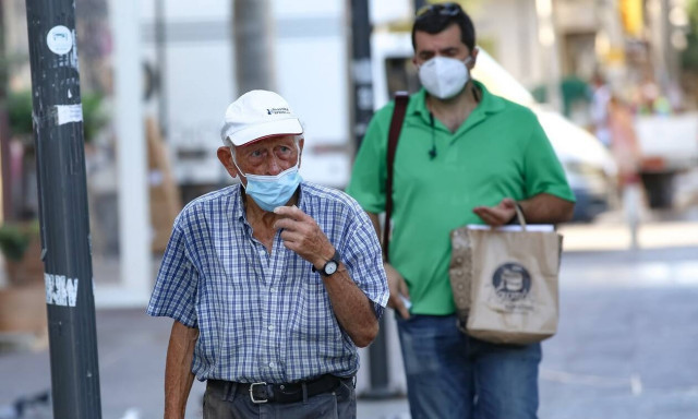 Κορονοϊός: Στο «κόκκινο» η Αττική - Προβληματισμός για την έξαρση κρουσμάτων σε κλειστές δομές