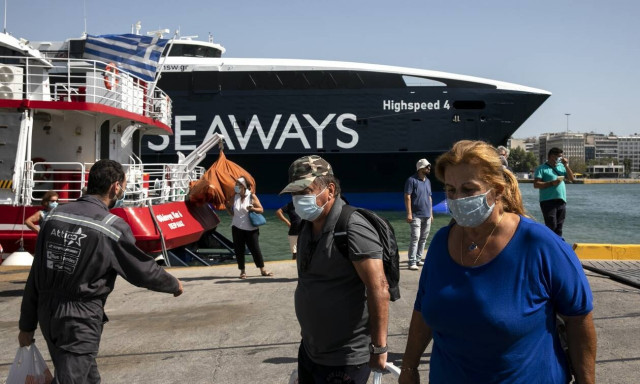 Κορονοϊός: «Πυρκαγιά έτοιμη να φουντώσει» ο ιός - Η λάθος χρήση της μάσκας αυξάνει τον κίνδυνο