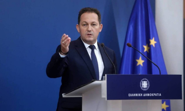 Πέτσας στο CNN Greece: Έρχονται μέτρα στήριξης και μειώσεις φόρων 