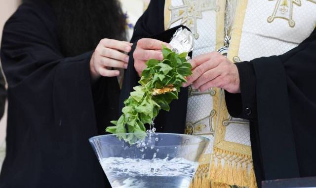 Κορονοϊός - Σχολεία: Οριστικά στις 14 Σεπτεμβρίου ο αγιασμός