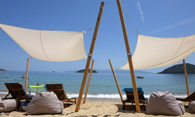 Καιρός: Ηλιοφάνεια με λίγες νεφώσεις την Πέμπτη - Μέχρι 38 βαθμούς η θερμοκρασία