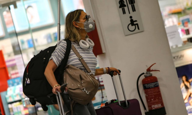 Passenger traffic in Athens International Airport down 60.4 pct in August 
