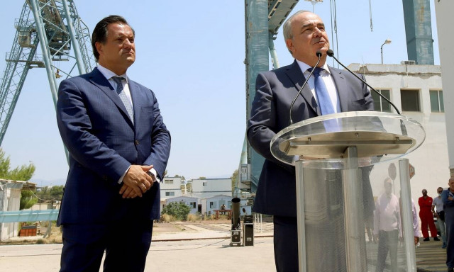 Σε καραντίνα Άδωνις και Παπαθανάσης: Συνάντησαν επενδυτή με κορονοϊό