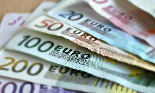 Αναδρομικά:  Πότε και πόσα χρήματα θα πάρουν οι συνταξιούχοι του Δημοσίου 