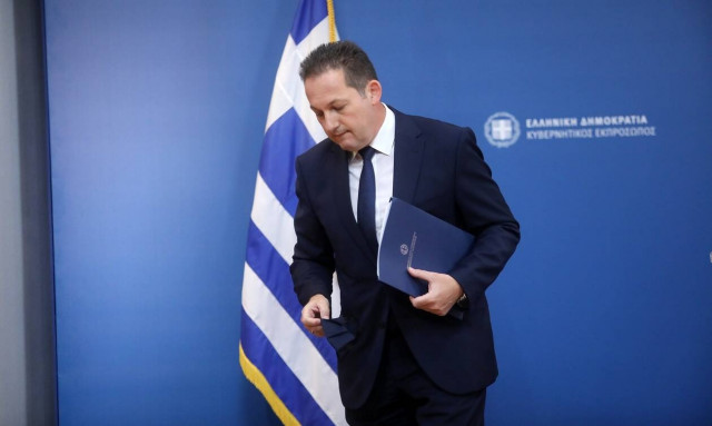 Πέτσας για Στόλτενμπεργκ: Όποιος κατέχει δημόσιο αξίωμα να κινείται με σοβαρότητα