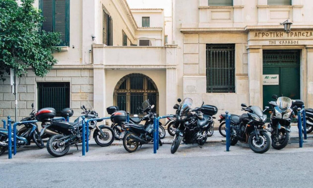 Δήμος Αθηναίων: 1.180 νέες θέσεις στάθμευσης δικύκλων στο κέντρο και τις γειτονιές