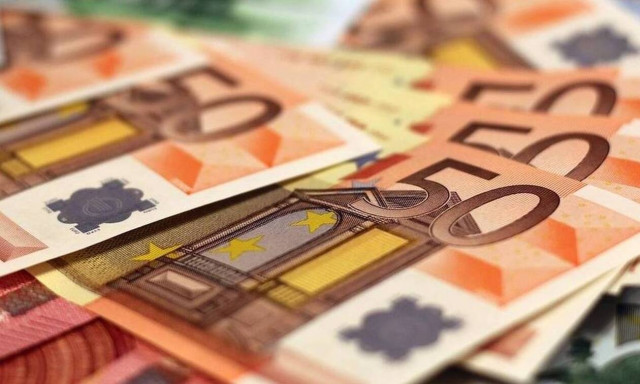 Δώρο Χριστουγέννων: Έρχεται «ψαλίδι» σε χιλιάδες εργαζομένους  - Πώς θα υπολογιστεί φέτος 