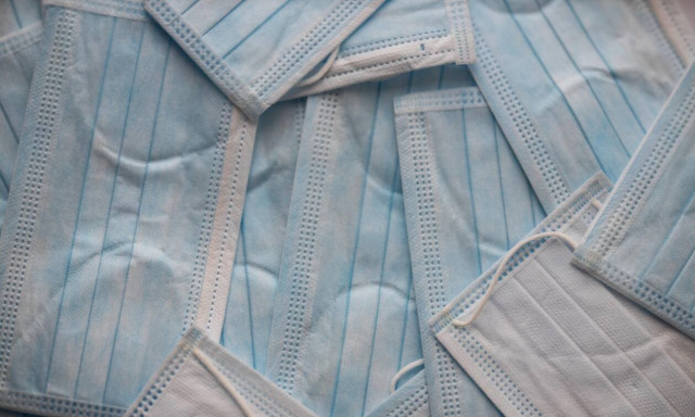 Στη Γαλλία ήδη ανακυκλώνουν τις μάσκες μιας χρήσης. Δες πώς