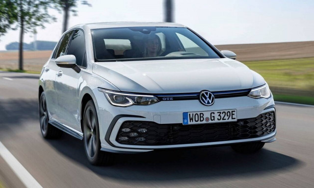 Δείτε το καινούργιο plug-in υβριδικό VW Golf GTE με φουλ γκάζι!