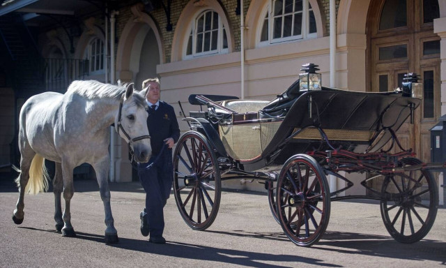Πάτρα: Πληροφορίες για πάνω από 1.000 άτομα σε γάμο - Τους κατέσχεσαν την άμαξα
